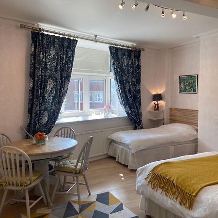 Deluxe Three Bed Bnb In Henley-On-Thames Near Station River & Town Centre Kültér fotó