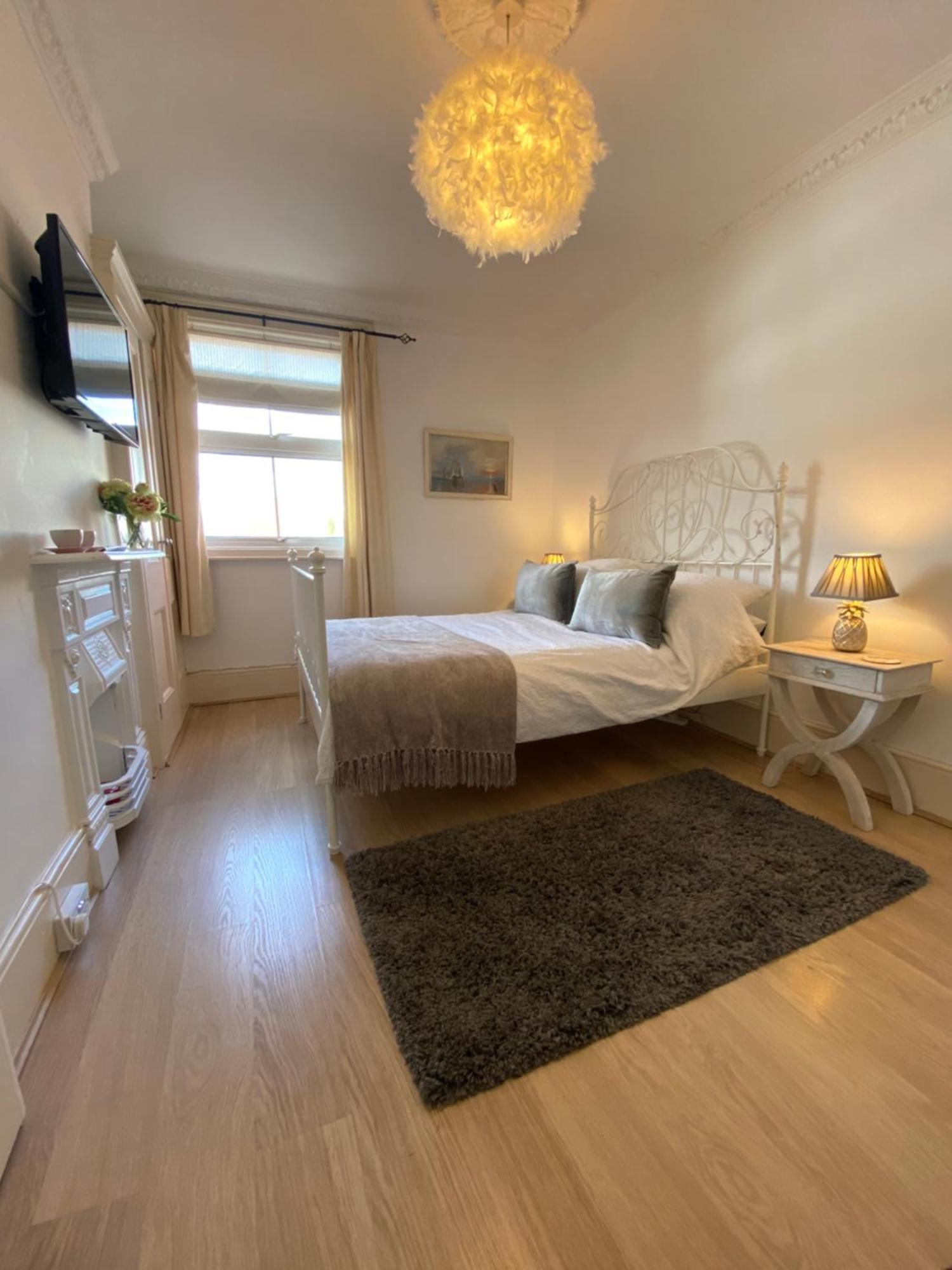 Deluxe Three Bed Bnb In Henley-On-Thames Near Station River & Town Centre Kültér fotó