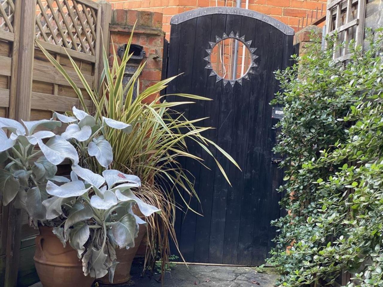 Deluxe Three Bed Bnb In Henley-On-Thames Near Station River & Town Centre Kültér fotó