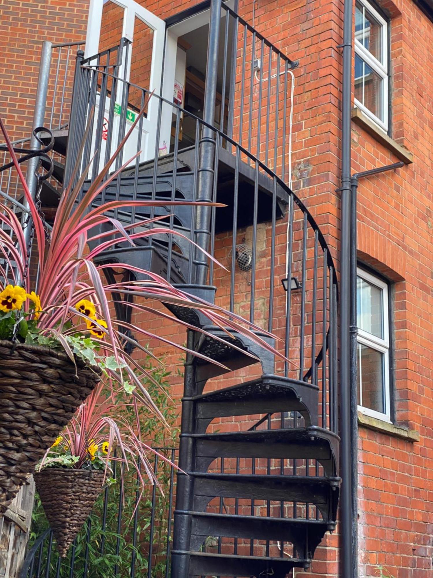 Deluxe Three Bed Bnb In Henley-On-Thames Near Station River & Town Centre Kültér fotó