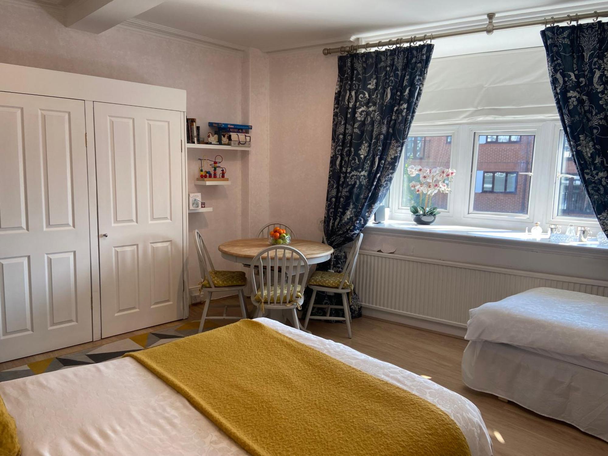 Deluxe Three Bed Bnb In Henley-On-Thames Near Station River & Town Centre Kültér fotó